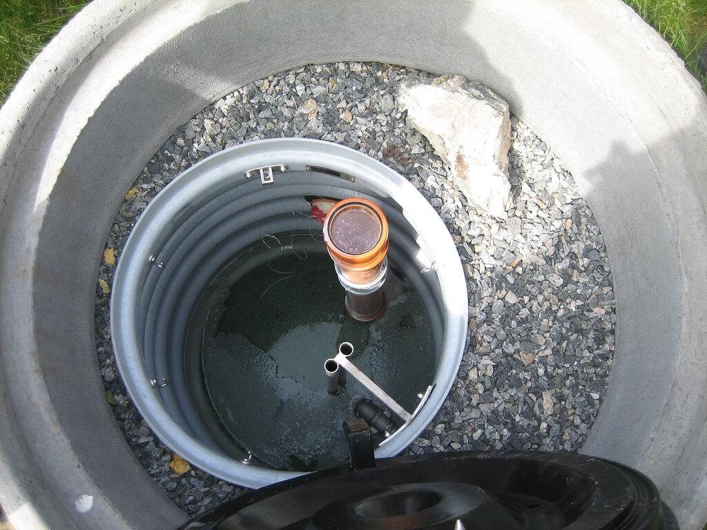 septic-tanks-vs-treatment-plants.jpg